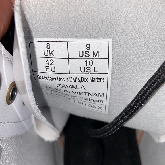 NWOT doc martens - Picture 4 of 5